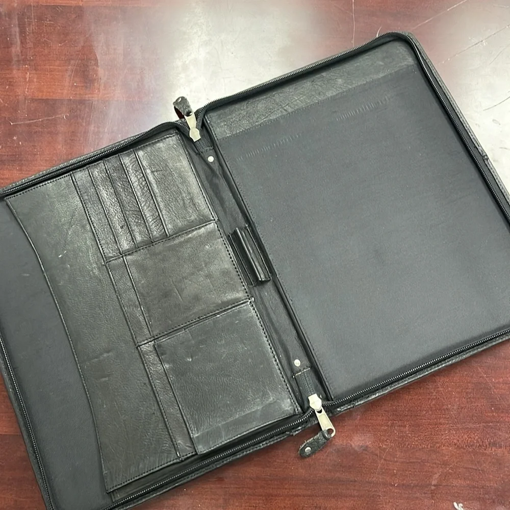 GENUINE LEATHER University of Texas Longhorns Leather Portfolio